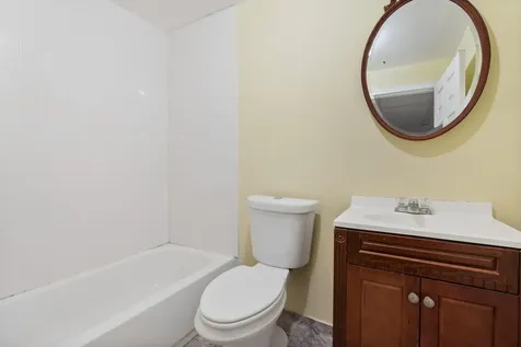 8 Susan Lane Falmouth ME 04105