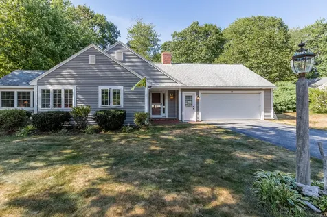 10 Lilac Lane Scarborough ME 04074