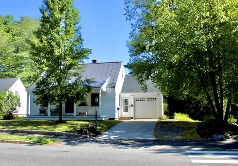 109 Jordan Avenue Brunswick ME 04011