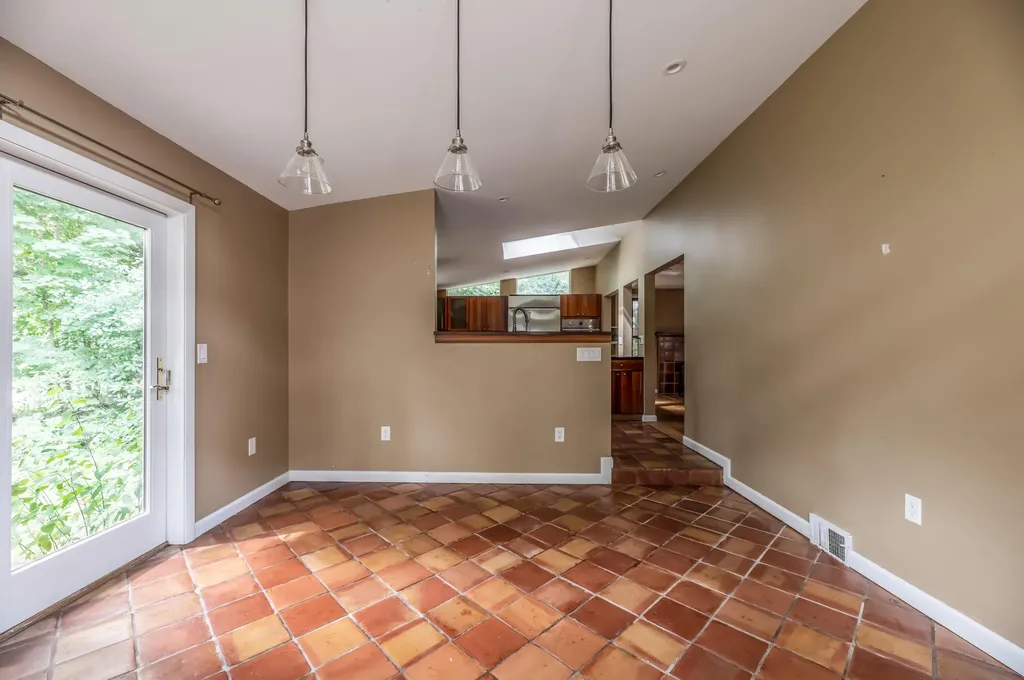 5 Willow Drive Orono ME 04473