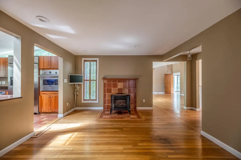 5 Willow Drive Orono ME 04473