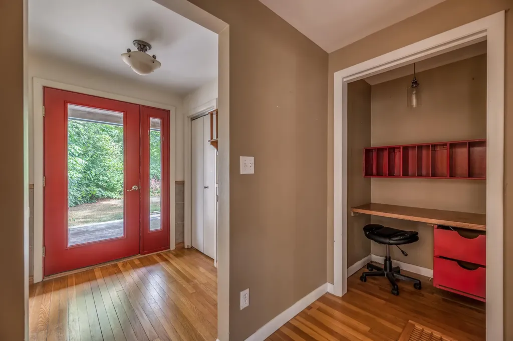 5 Willow Drive Orono ME 04473