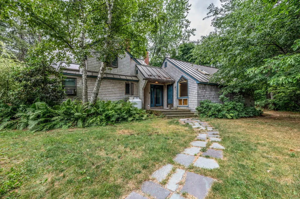 5 Willow Drive Orono ME 04473