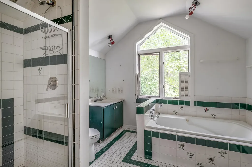 5 Willow Drive Orono ME 04473