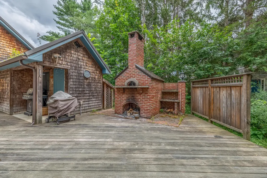 5 Willow Drive Orono ME 04473
