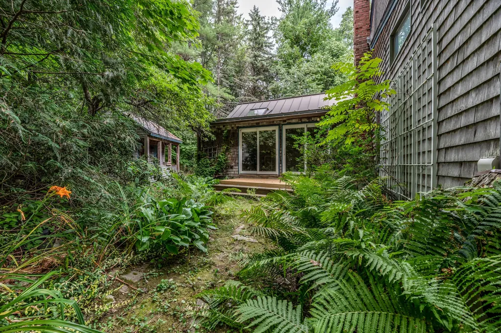 5 Willow Drive Orono ME 04473