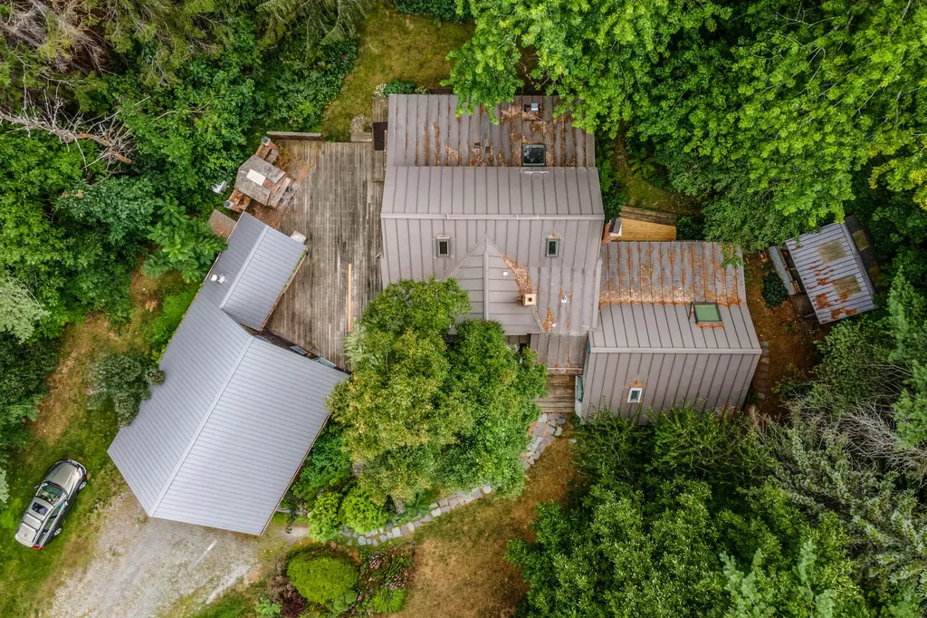 5 Willow Drive Orono ME 04473