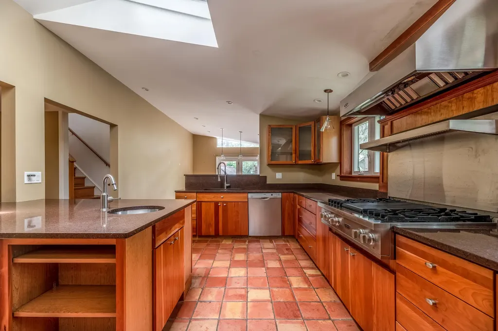 5 Willow Drive Orono ME 04473
