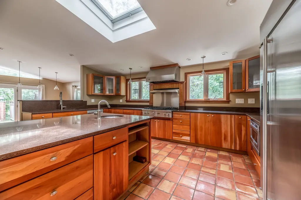 5 Willow Drive Orono ME 04473