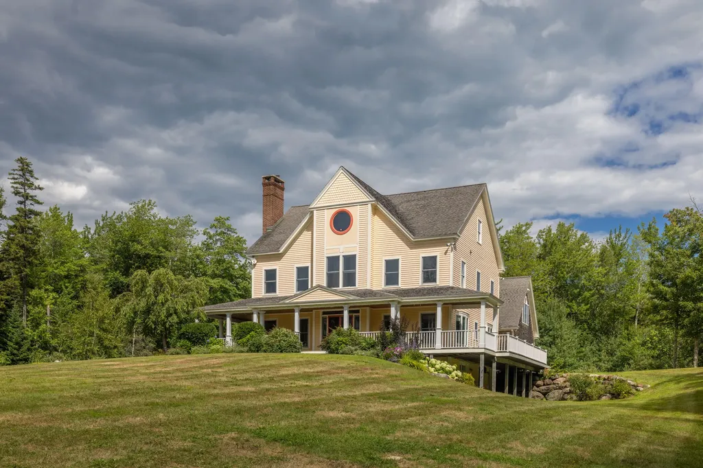 270 Rockville Street Rockport ME 04856