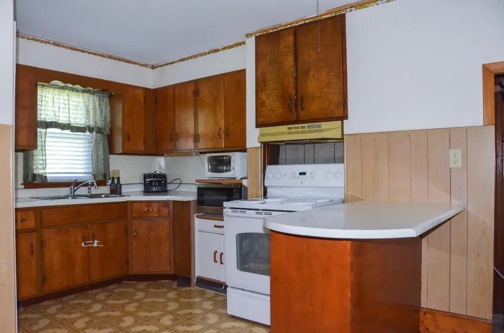 58 Lafayette Street Augusta ME 04330