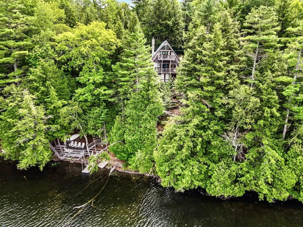 86 Hawk Lane Hartland ME 04943