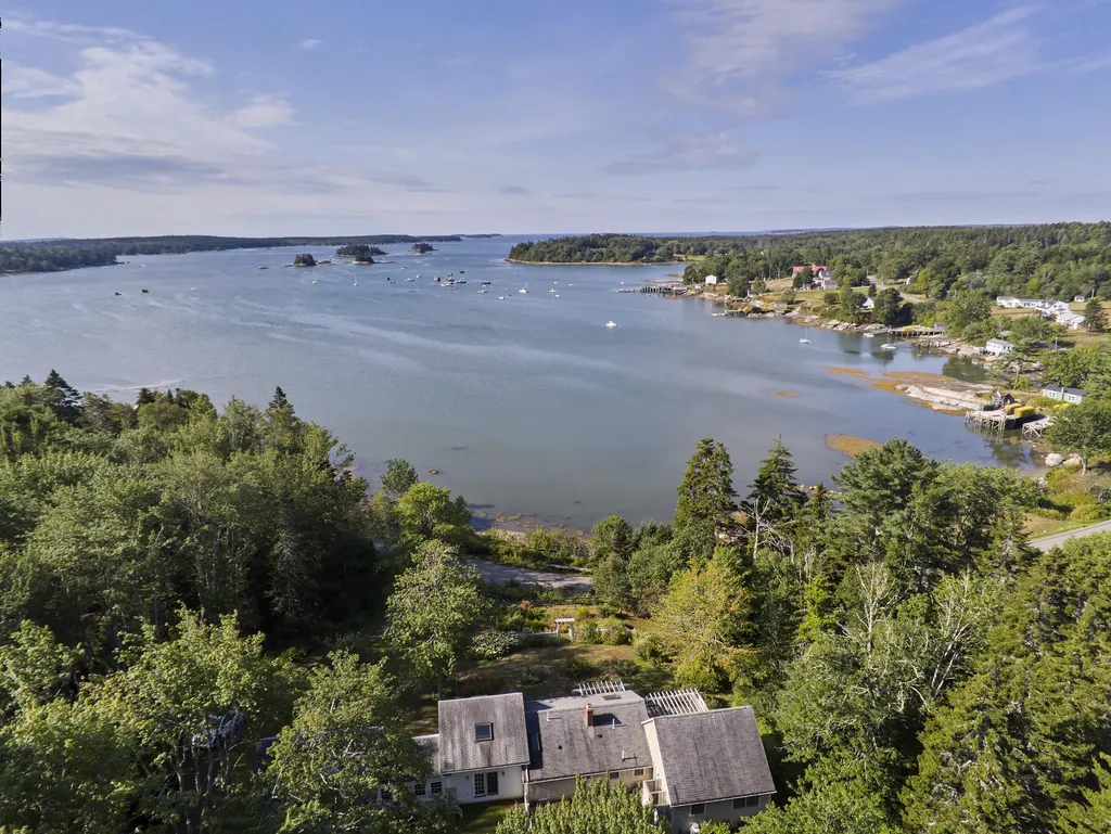 105 Martin Point Road Friendship ME 04547