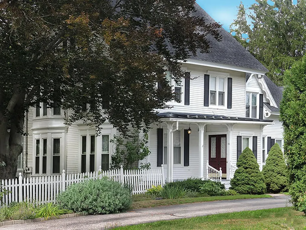 50 Dresden Avenue Gardiner ME 04345