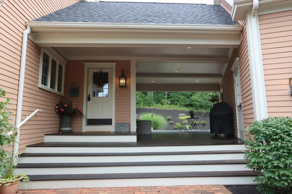 30 Hillview Lane Lewiston ME 04240