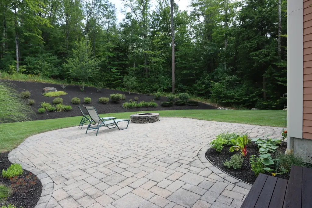 30 Hillview Lane Lewiston ME 04240