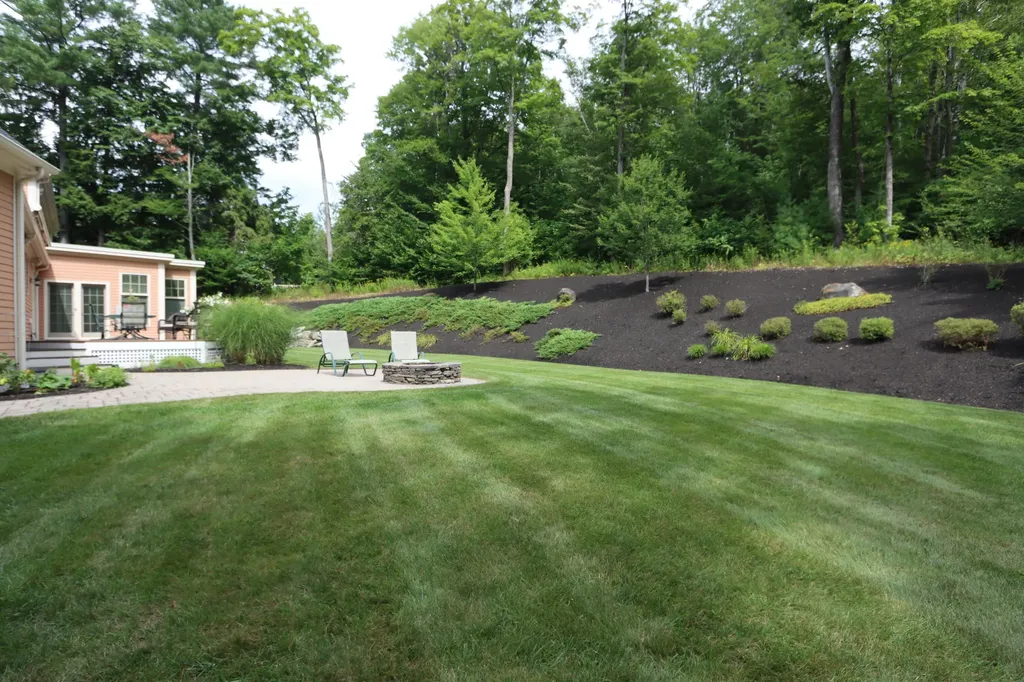30 Hillview Lane Lewiston ME 04240