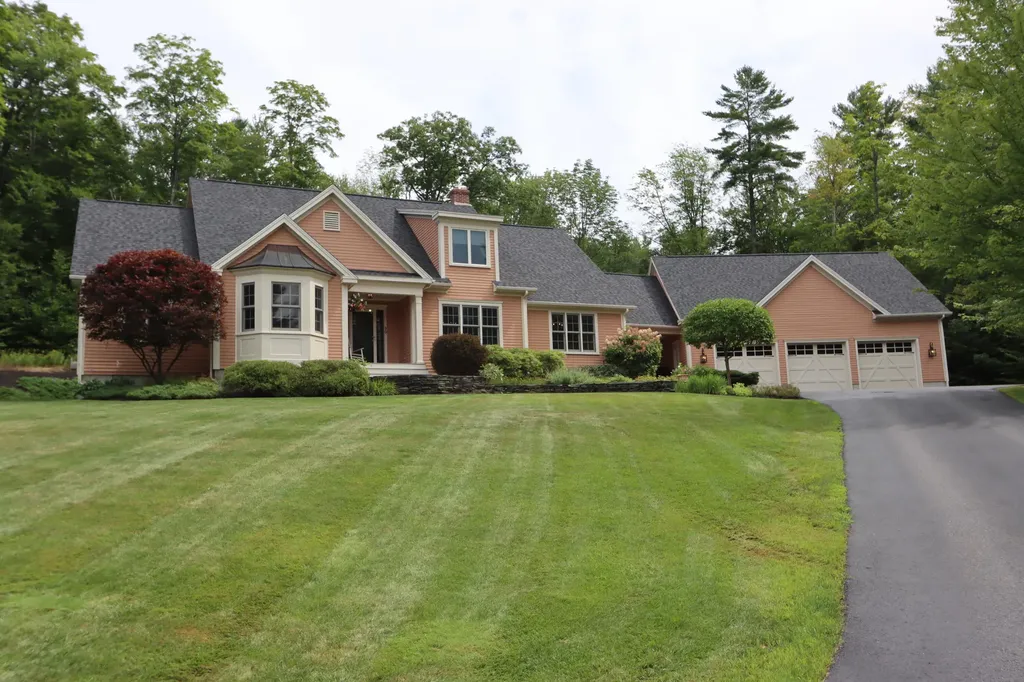 30 Hillview Lane Lewiston ME 04240