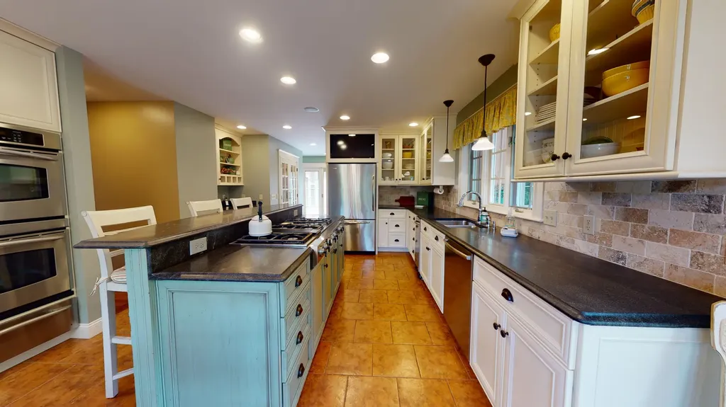 30 Hillview Lane Lewiston ME 04240