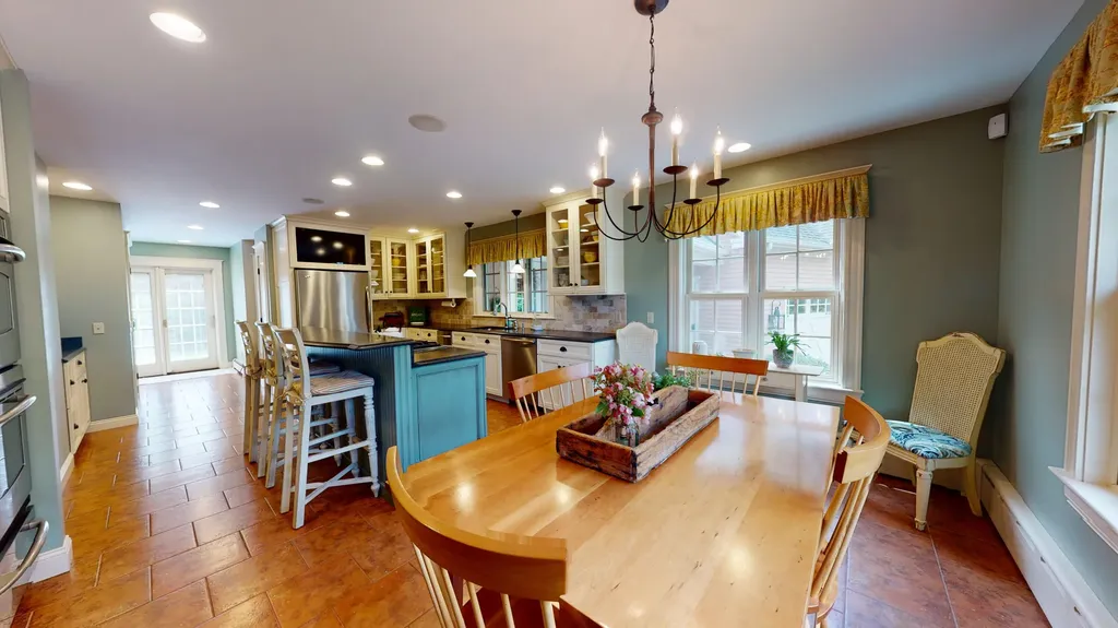 30 Hillview Lane Lewiston ME 04240