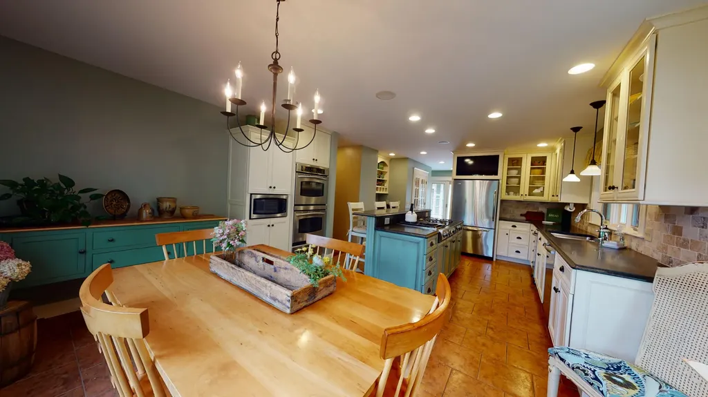 30 Hillview Lane Lewiston ME 04240