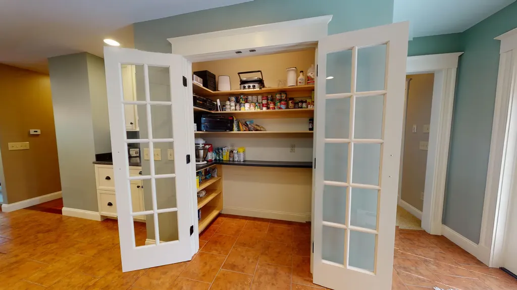 30 Hillview Lane Lewiston ME 04240