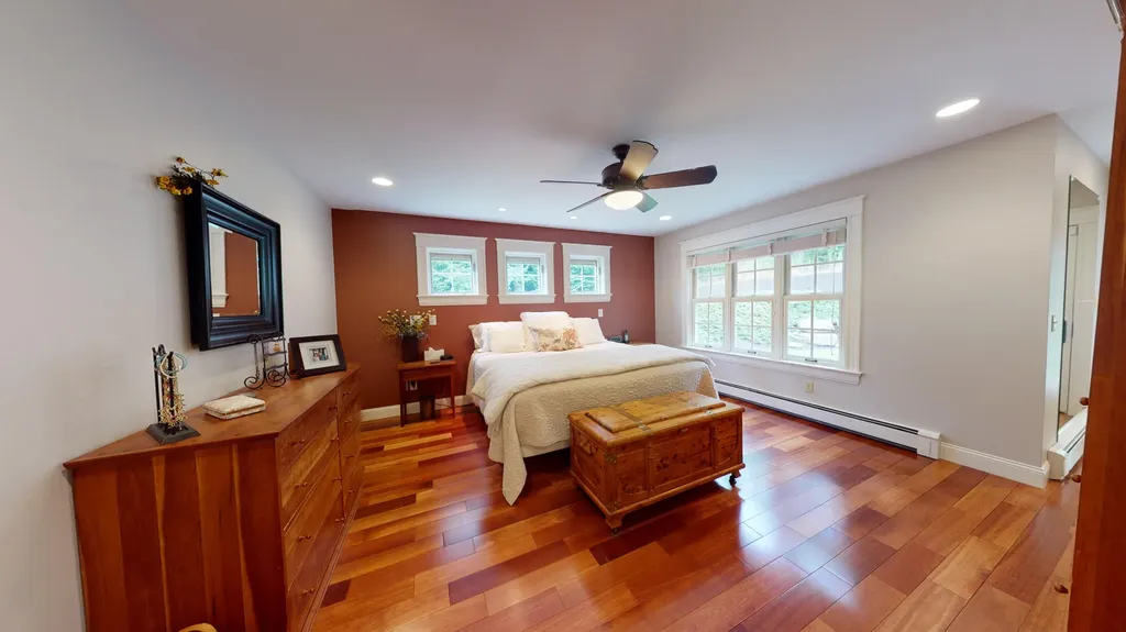 30 Hillview Lane Lewiston ME 04240