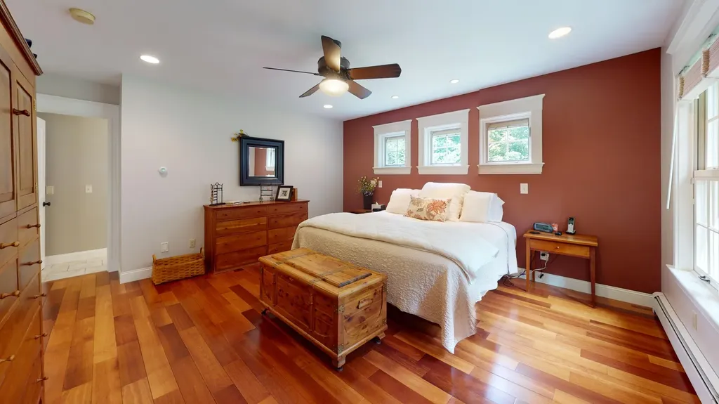 30 Hillview Lane Lewiston ME 04240