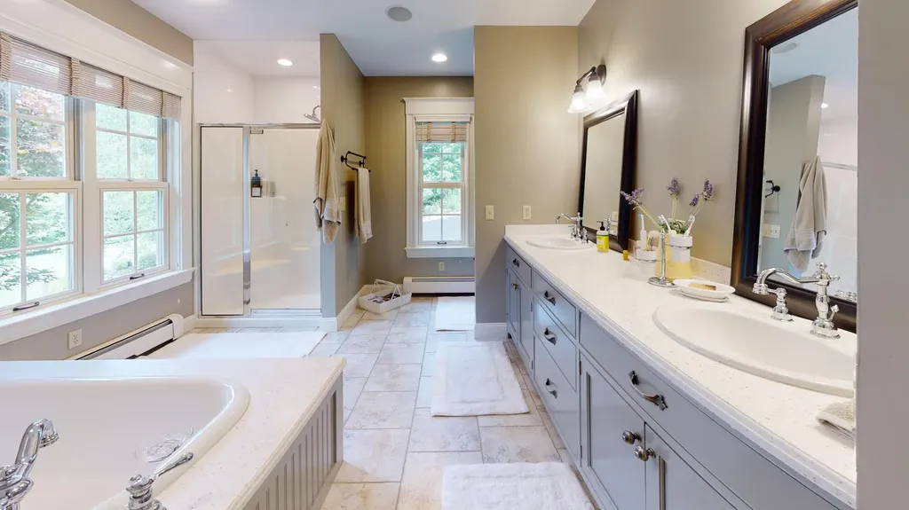 30 Hillview Lane Lewiston ME 04240