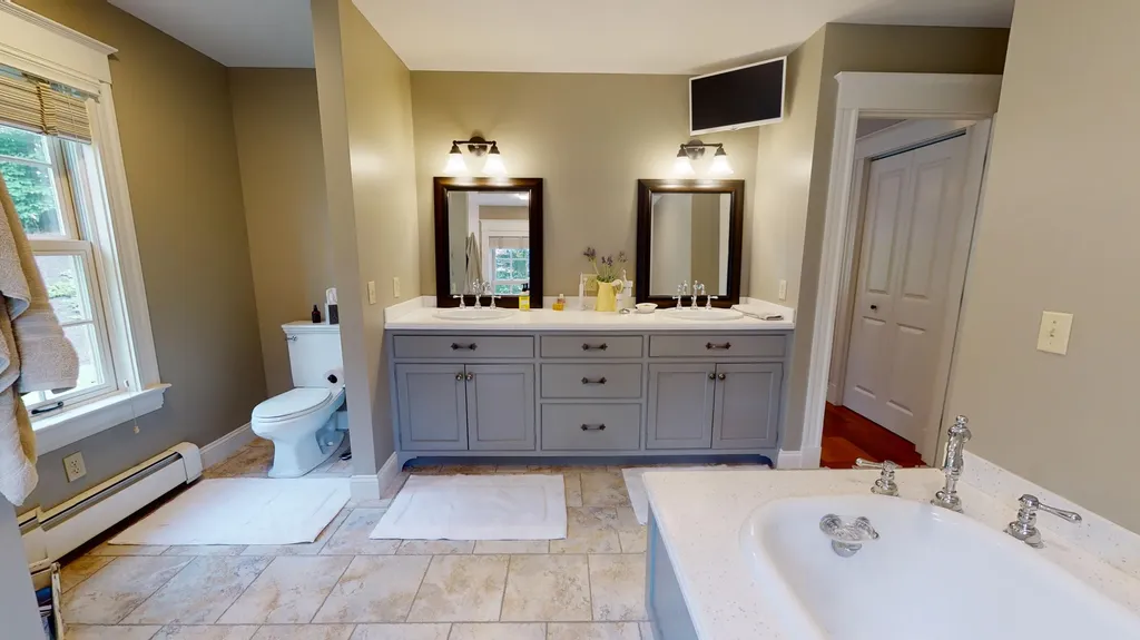 30 Hillview Lane Lewiston ME 04240