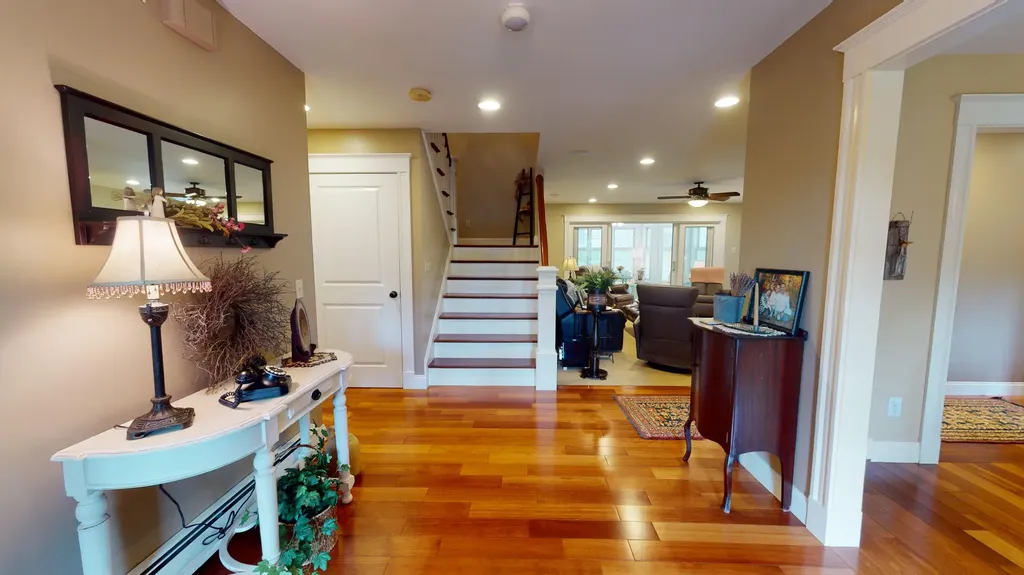 30 Hillview Lane Lewiston ME 04240