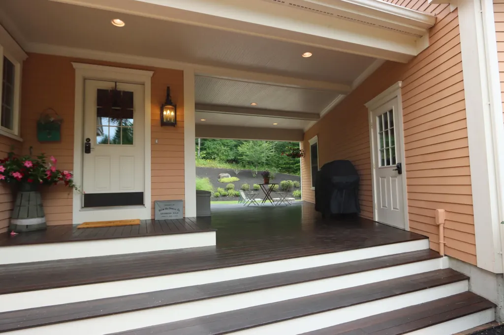 30 Hillview Lane Lewiston ME 04240