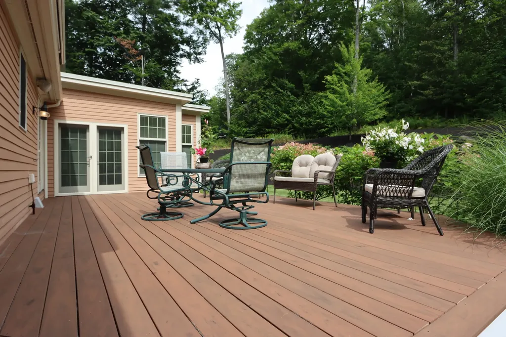 30 Hillview Lane Lewiston ME 04240