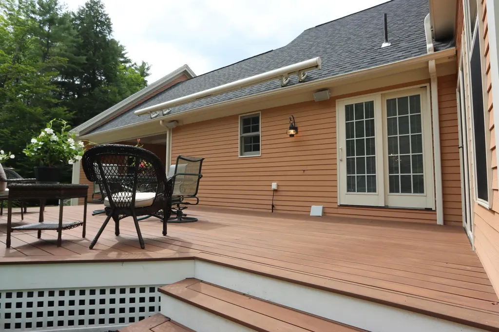 30 Hillview Lane Lewiston ME 04240