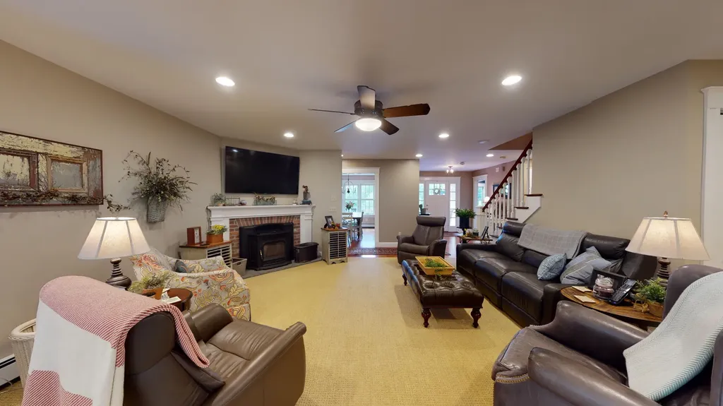 30 Hillview Lane Lewiston ME 04240