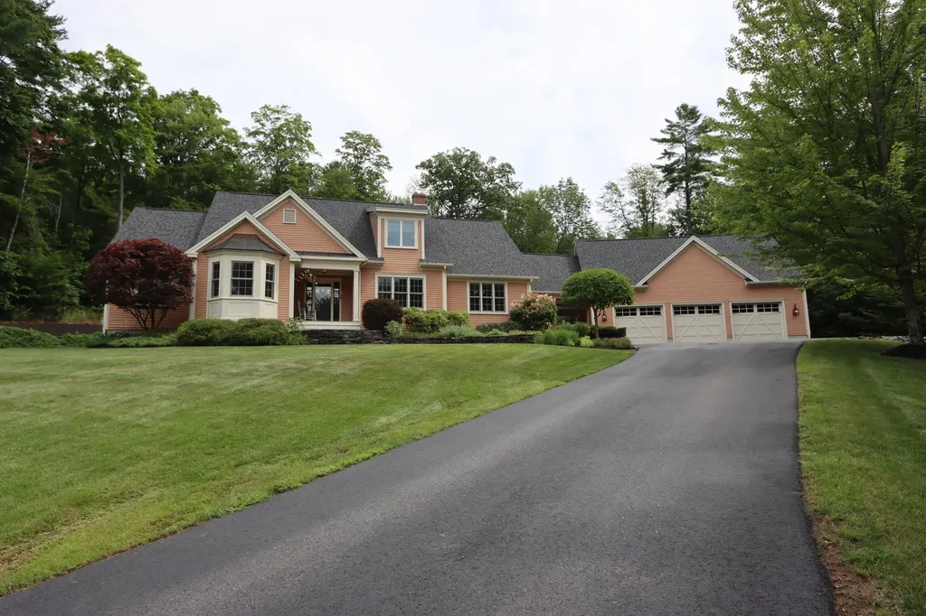 30 Hillview Lane Lewiston ME 04240