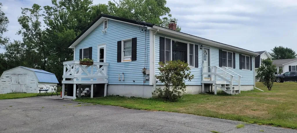 802 Eastern Avenue Holden ME 04429