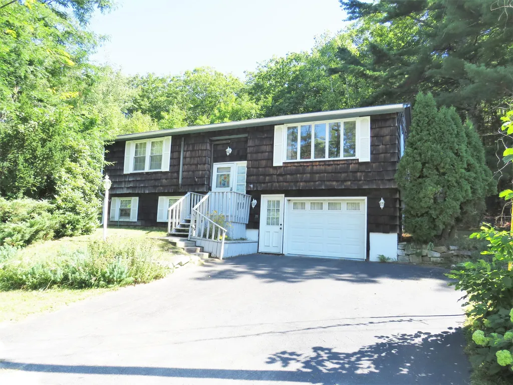 35 Cross Street Rockport ME 04856