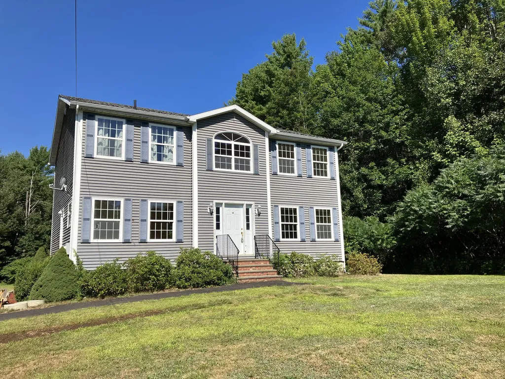 142 North Road Readfield ME 04355
