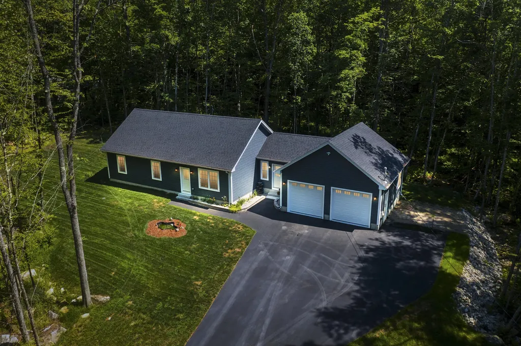 118 Old Country Way Limerick ME 04048