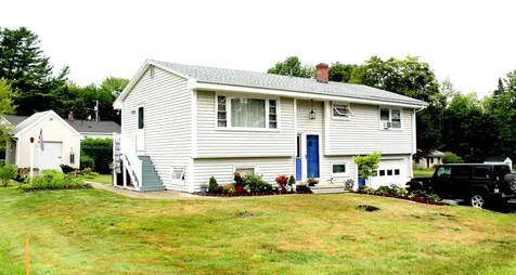 14 Valley Street Lewiston ME 04240
