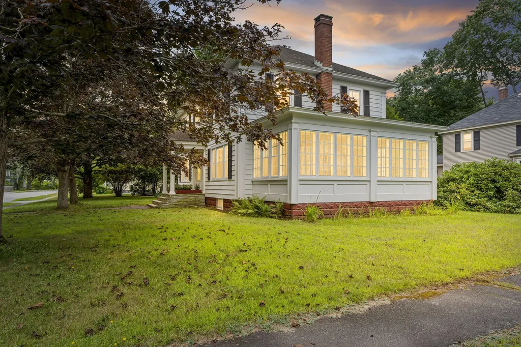 84 Spring Street Brunswick ME 04011
