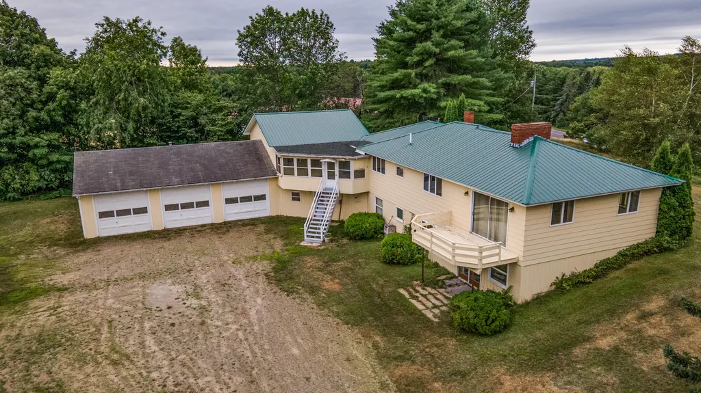 321 Lakeview Drive China ME 04358