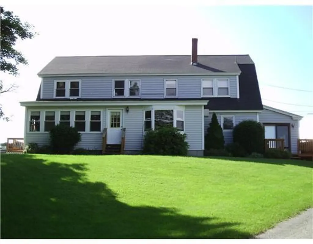 28 Smith Road Dayton ME 04005
