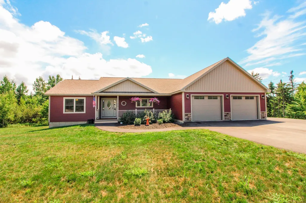 216 Shelby Drive Hermon ME 04401