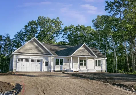 8 Drala Drive Kennebunk ME 04043