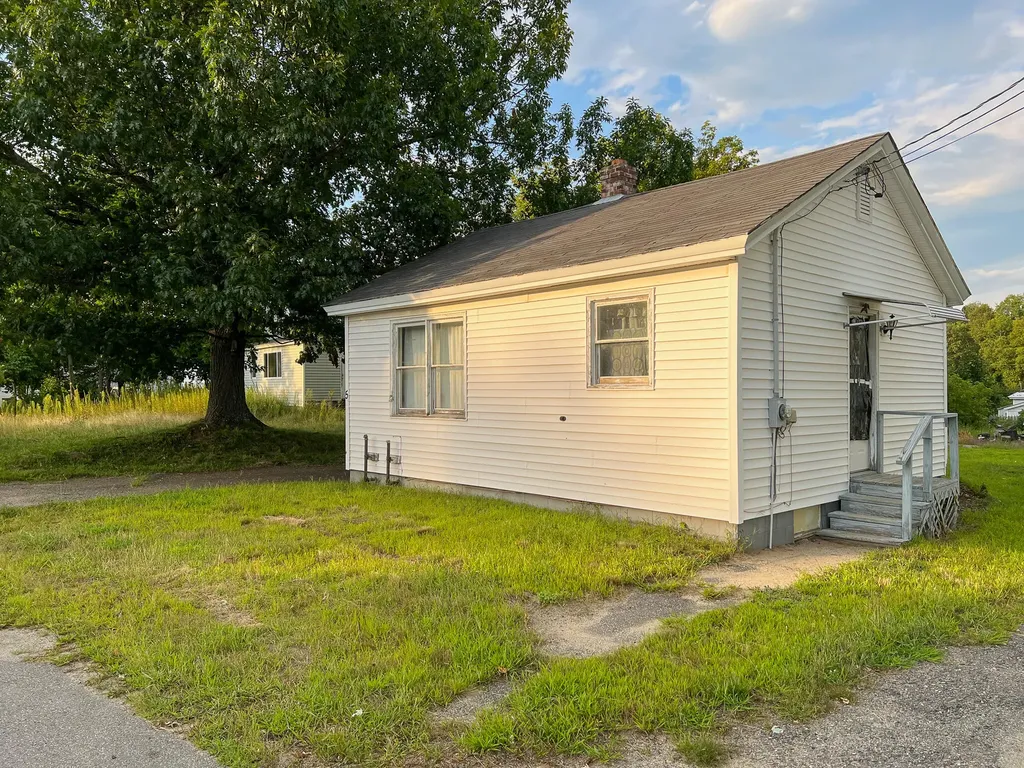 5 South Street Millinocket ME 04462