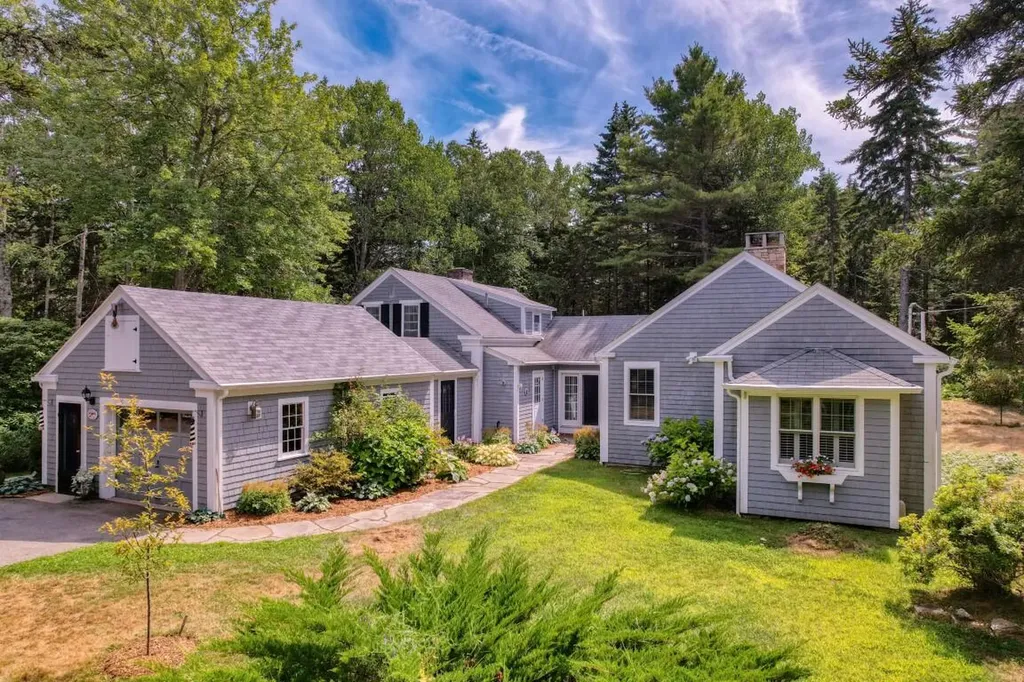 162 Dogfish Head Road Southport ME 04576