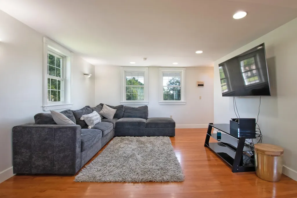627 Main Street Monmouth ME 04259