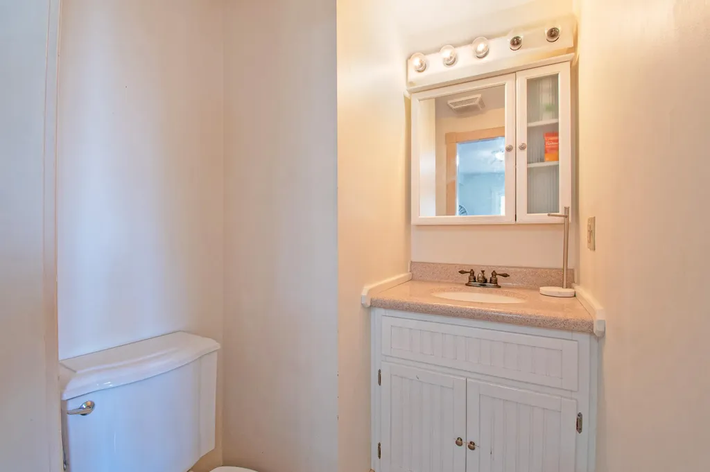 627 Main Street Monmouth ME 04259